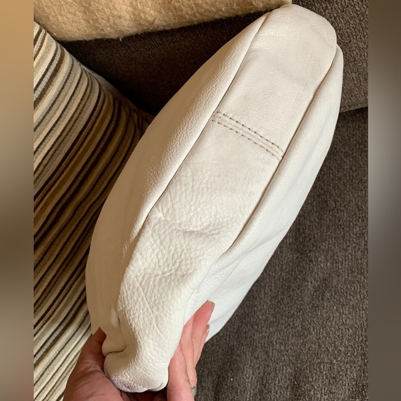 Authentic MARC JACOBS Pebbled leather long shoulder magnetic snap closure bag - Picture 4 of 14